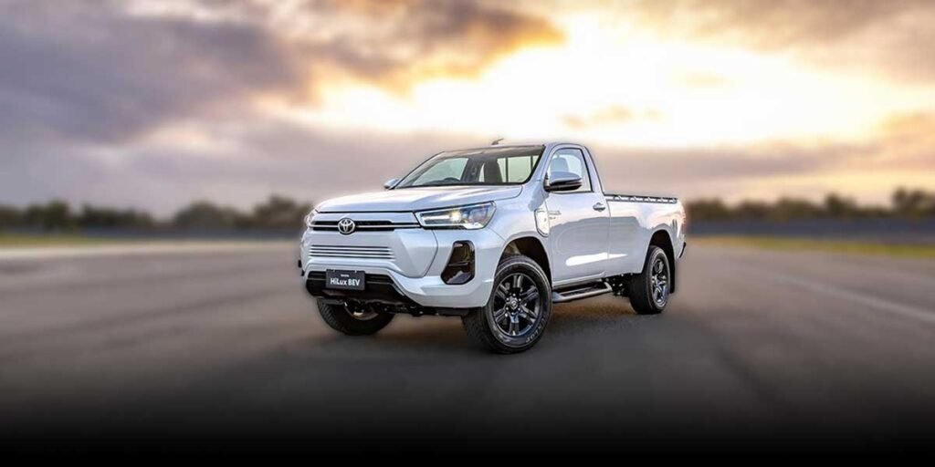 Toyota Hilux Listrik Resmi Meluncur